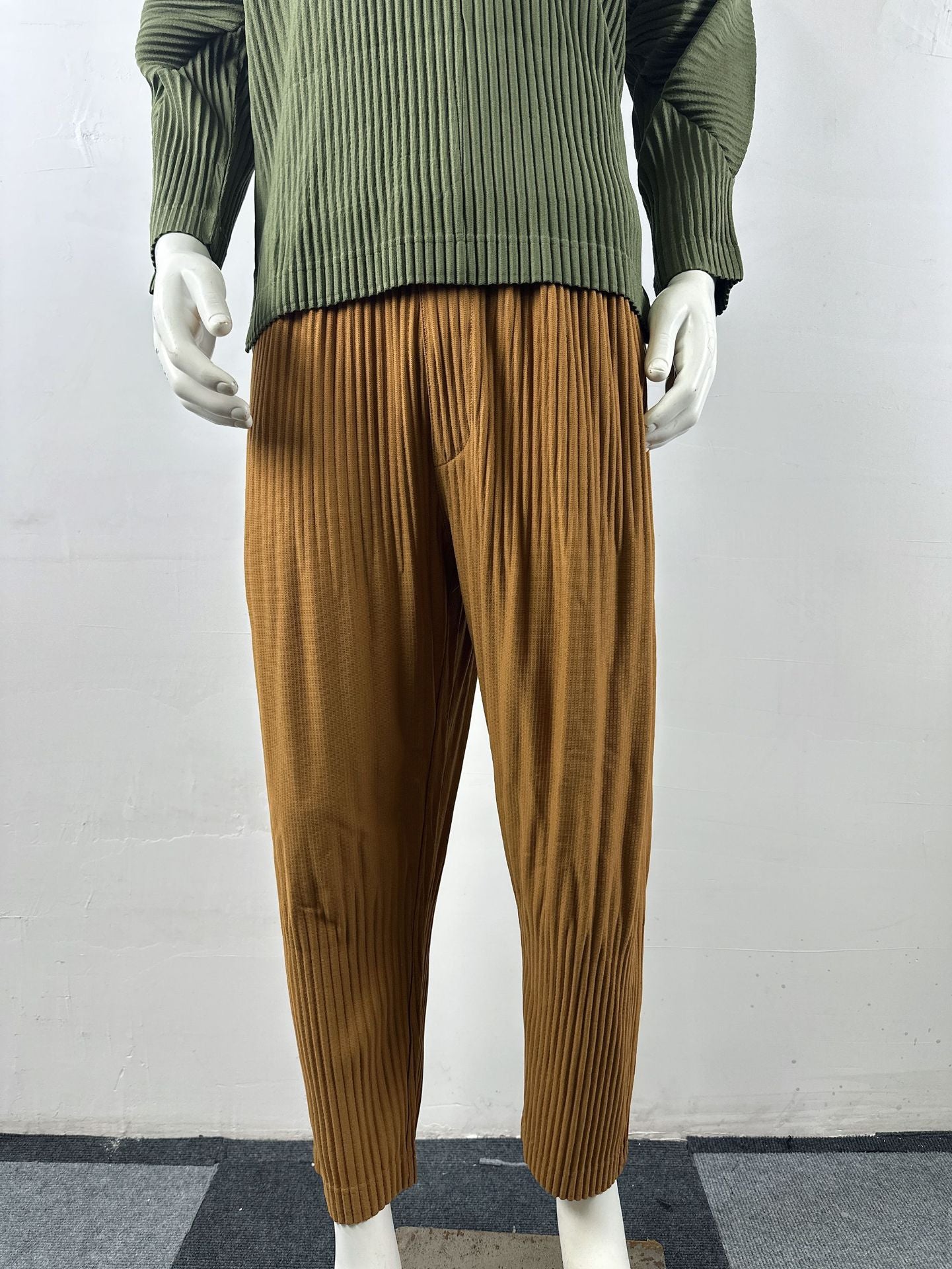 Miyake-style pleated bloomers, pressed pleated men's pants, loose casual autumn harem pants, cropped pants, tide JF151
