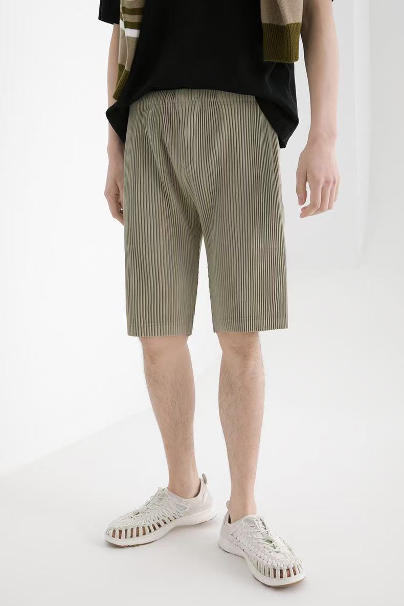 Miyake Warcoir pleated men's shorts drape casual cropped pants loose casual versatile youth summer JF148