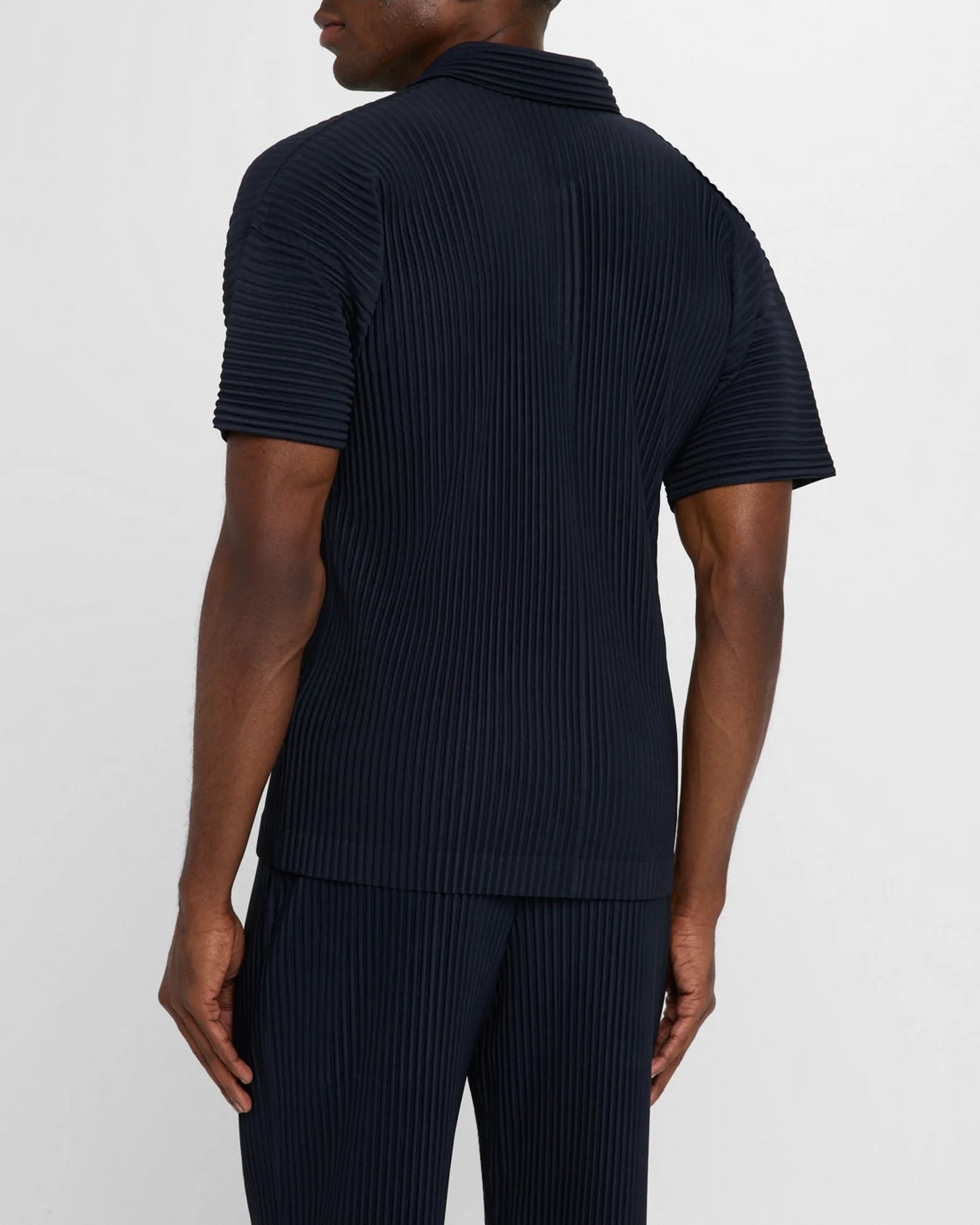 Men’s Pleated Polo Shirt — Miyake-Inspired Minimalist Design, Luxurious Texture, Breathable & Stretchy