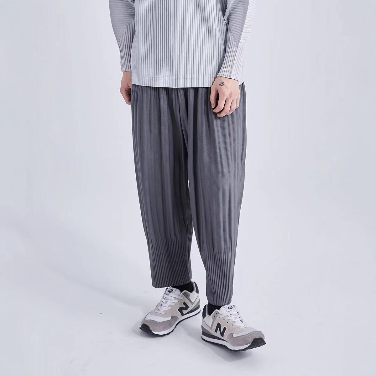 Miyake-style pleated bloomers, pressed pleated men's pants, loose casual autumn harem pants, cropped pants, tide JF151