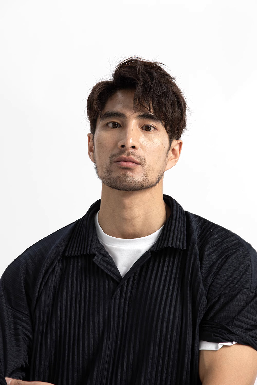 Men’s Pleated Polo Shirt — Miyake-Inspired Minimalist Design, Luxurious Texture, Breathable & Stretchy