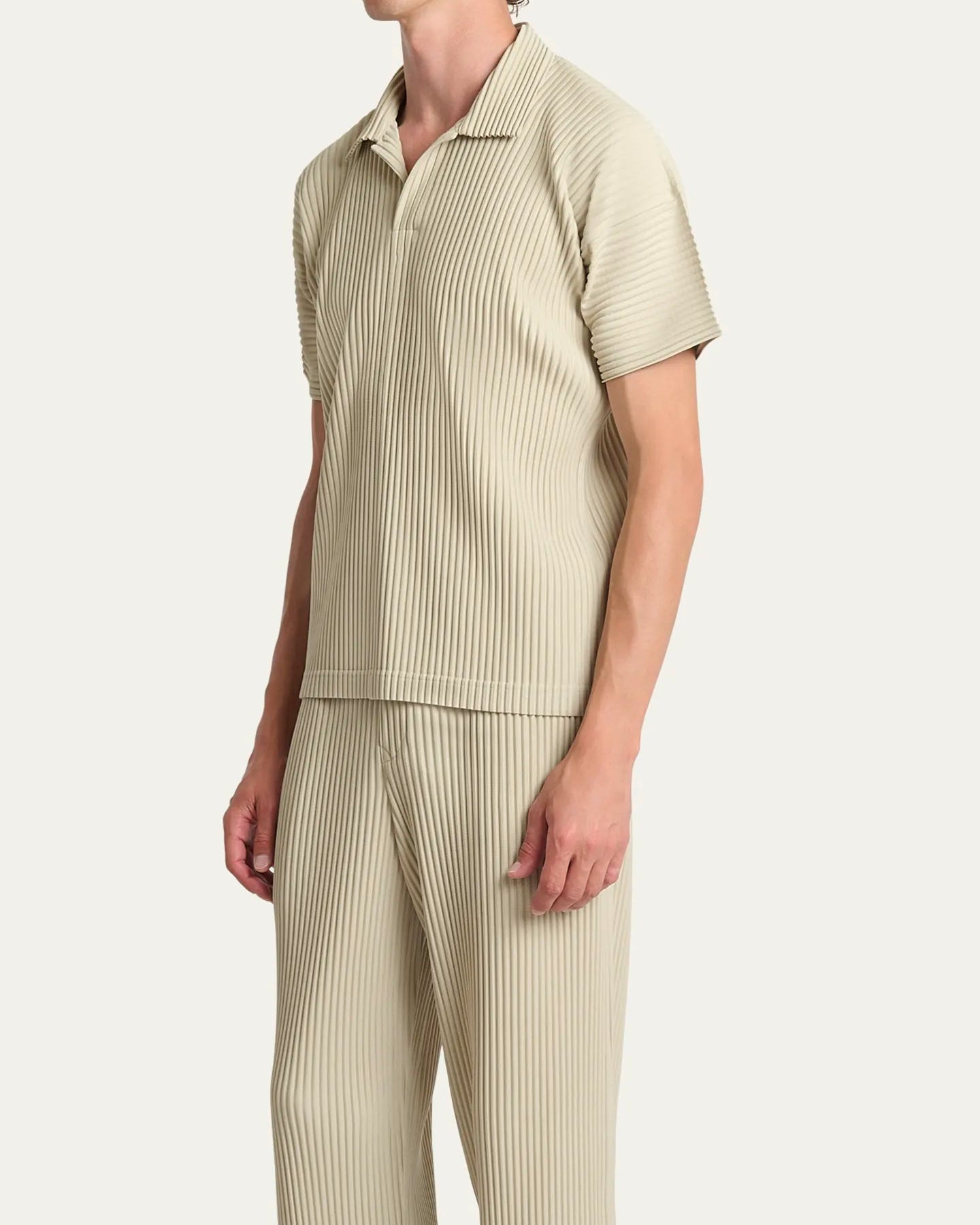 Men’s Pleated Polo Shirt — Miyake-Inspired Minimalist Design, Luxurious Texture, Breathable & Stretchy